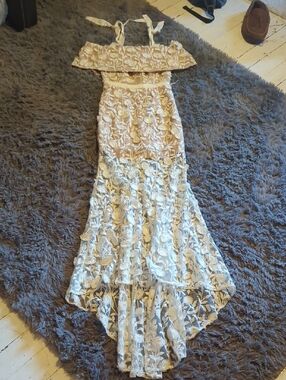 Off-Shoulder Ivory Floral Lace Mermaid Dress